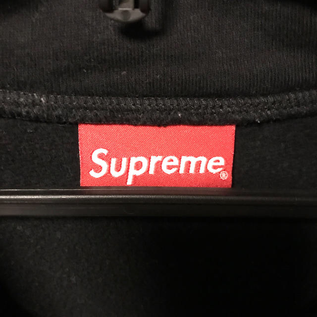 Supreme(シュプリーム)のsupreme メンズのトップス(パーカー)の商品写真