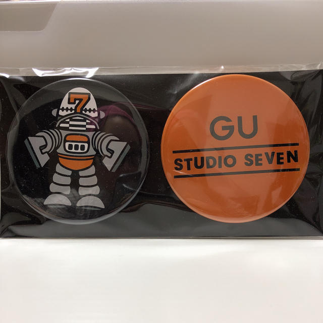 GU(ジーユー)のJSB830様専用 GU STUDIO SEVEN 缶バッジ エンタメ/ホビーのコレクション(ノベルティグッズ)の商品写真