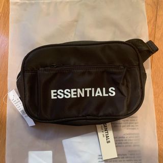 フィアオブゴッド(FEAR OF GOD)のessentials クロスボディーバッグ(ボディーバッグ)