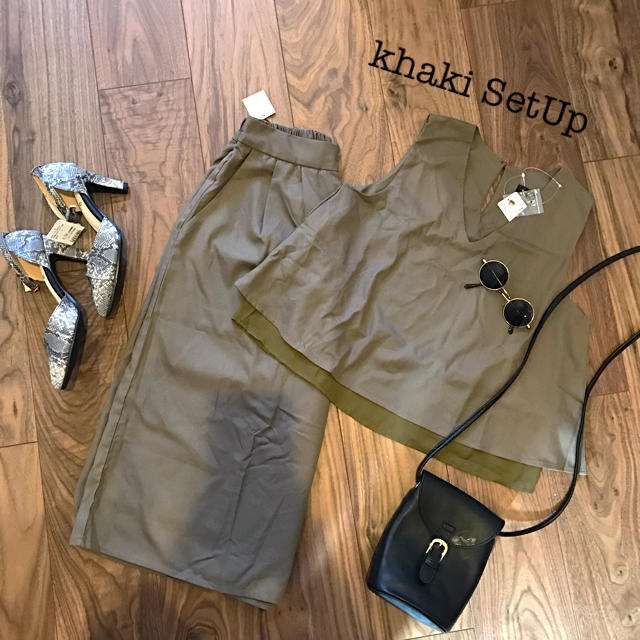 ZARA(ザラ)の新品タグ付☆khakiシフォンSet up☀︎ レディースのレディース その他(セット/コーデ)の商品写真