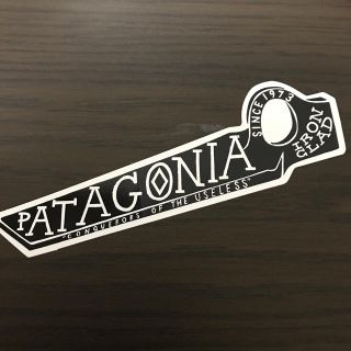 パタゴニア(patagonia)の【縦4.5cm横14.5cm】patagonia パタゴニア   公式ステッカー(ステッカー)