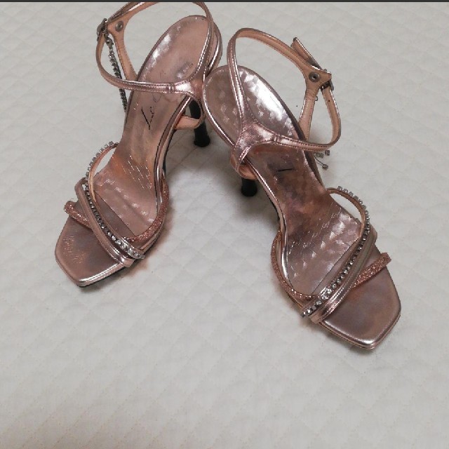 ピンクゴールド×ピンヒールサンダル レディースの靴/シューズ(サンダル)の商品写真