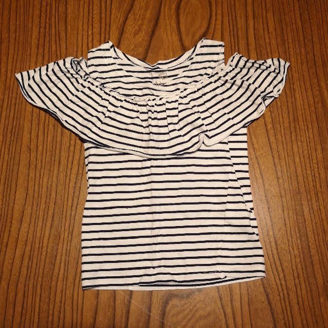肩出しTシャツ120 キッズ/ベビー/マタニティのキッズ服女の子用(90cm~)(Tシャツ/カットソー)の商品写真