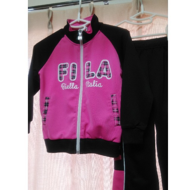 FILA(フィラ)のFILA　ジャージー上下サイズ120　オマケ付き キッズ/ベビー/マタニティのキッズ服女の子用(90cm~)(その他)の商品写真