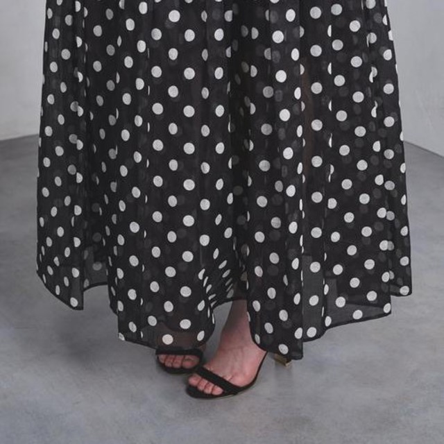 UNITED ARROWS(ユナイテッドアローズ)のユナイテッドアローズ　ドットギャザーマキシスカート レディースのスカート(ロングスカート)の商品写真
