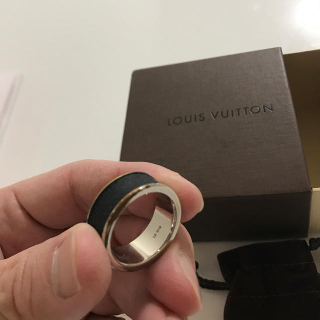 LOUIS VUITTON(ルイヴィトン)のルイヴィトン  ダミエ グラフィット バーグソーホーリング メンズのアクセサリー(リング(指輪))の商品写真