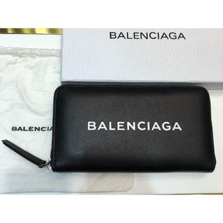 Balenciaga - BALENCIAGA 折り財布の通販｜ラクマ