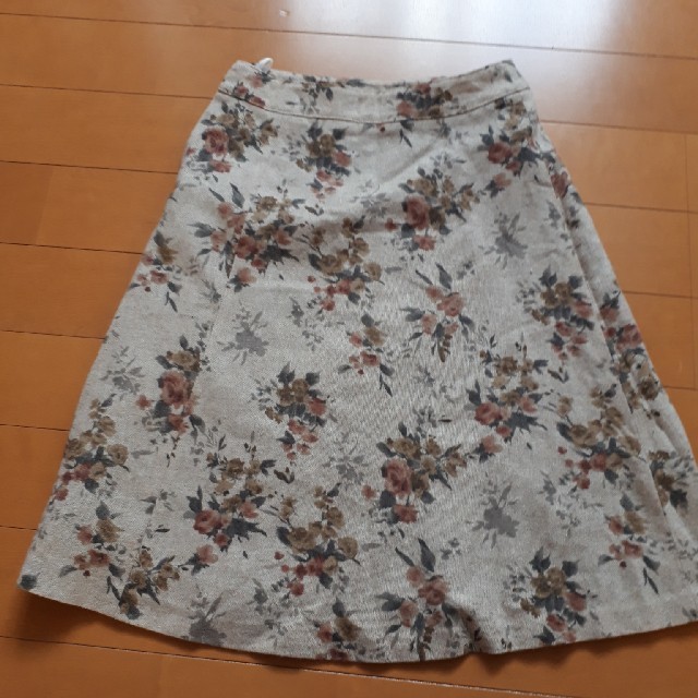OZOC(オゾック)のOZOC 花柄スカート レディースのスカート(ひざ丈スカート)の商品写真