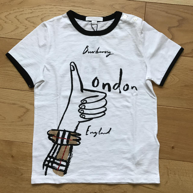 BURBERRY(バーバリー)の新品☆Burberry children バーバリーチルドレン Tシャツ☆ キッズ/ベビー/マタニティのキッズ服男の子用(90cm~)(Tシャツ/カットソー)の商品写真