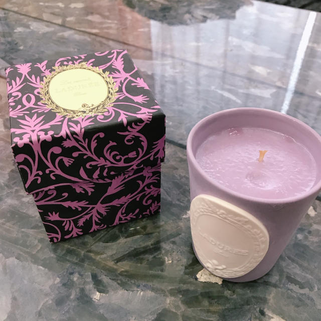 LADUREE(ラデュレ)のLADUREE Paeva ルームキャンドル コスメ/美容のリラクゼーション(キャンドル)の商品写真