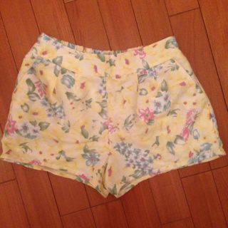 レトロガール(RETRO GIRL)の花柄パンツ(ショートパンツ)