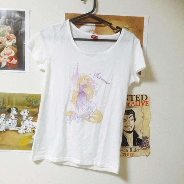HONEYS(ハニーズ)のラプンツェルTシャツ レディースのトップス(Tシャツ(半袖/袖なし))の商品写真