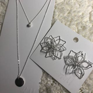 エイチアンドエム(H&M)の｟mさん専用｠【H&M】アクセサリー 結婚式(ピアス)