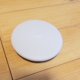 サムスン(SAMSUNG)のQI ワイヤレス充電器　type-c Samsung(バッテリー/充電器)