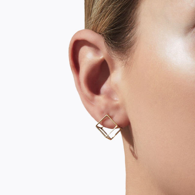 BEAUTY&YOUTH UNITED ARROWS(ビューティアンドユースユナイテッドアローズ)のシハラ✨3D片耳ピアス✨10mm レディースのアクセサリー(ピアス)の商品写真