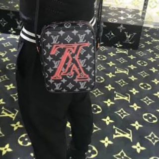 LOUIS VUITTON - ルイヴィトン アップサイドダウン モノグラム