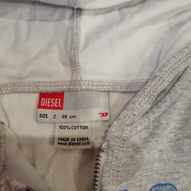 DIESEL(ディーゼル)のDIESEL　パーカー　サイズ2　88センチ キッズ/ベビー/マタニティのキッズ服男の子用(90cm~)(ジャケット/上着)の商品写真