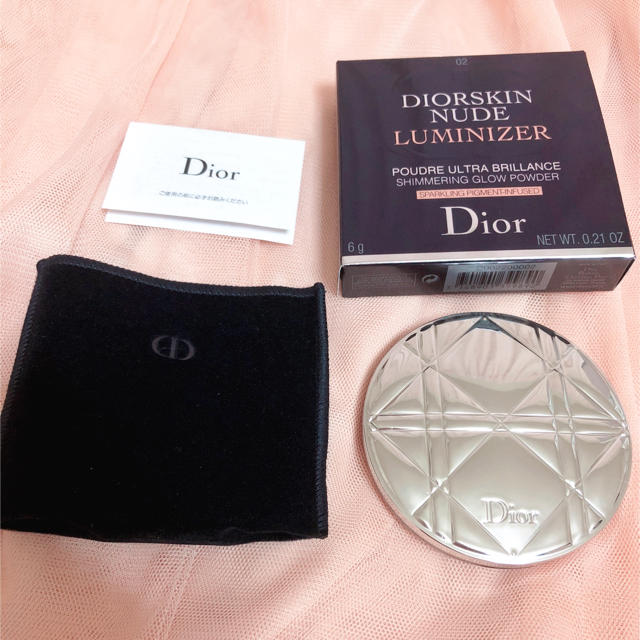 Dior(ディオール)のDior ディオールスキン ミネラル ヌード ルミナイザー パウダー 02 コスメ/美容のベースメイク/化粧品(フェイスパウダー)の商品写真