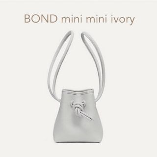 トゥモローランド(TOMORROWLAND)のVASIC BOND mini mini ivory♡(ハンドバッグ)