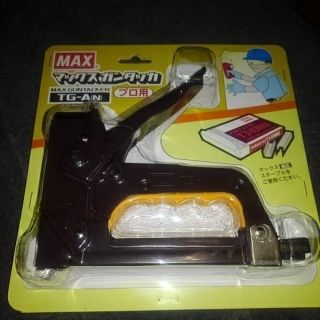 マキタ(Makita)の【新品】【MAX】マックス　ガンタッカ　プロ用(その他)