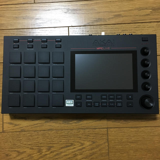 AKAI MPC LIVE