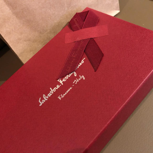 Salvatore Ferragamo(サルヴァトーレフェラガモ)の新品未使用 SalvatoreFerragamo 長財布 レディースのファッション小物(財布)の商品写真