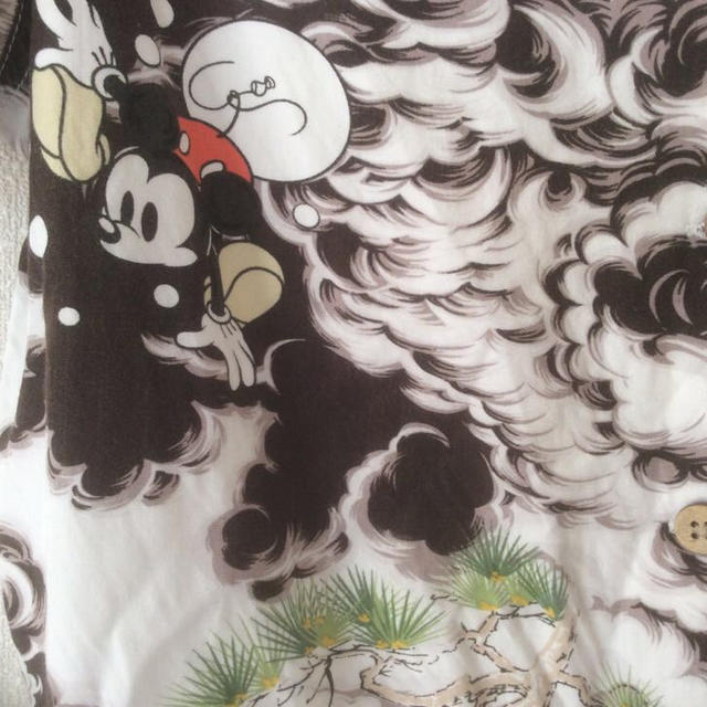 Disney(ディズニー)のmickeyアロハ【正規品】 レディースのトップス(シャツ/ブラウス(半袖/袖なし))の商品写真