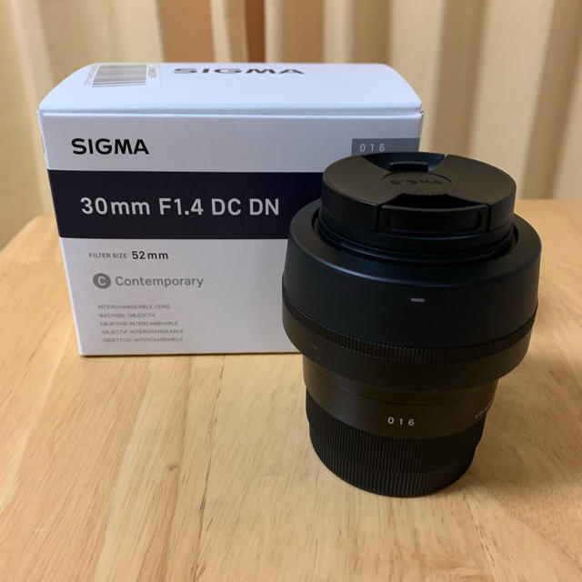 SIGMA(シグマ)のSIGMA 30mm f1.4 DC DN 【SONY Eマウント用】 スマホ/家電/カメラのカメラ(レンズ(単焦点))の商品写真