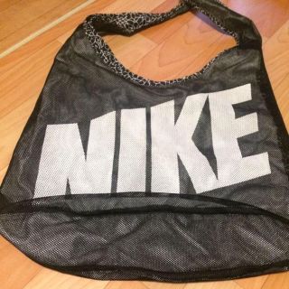 ナイキ(NIKE)のNIKE手提げ(トートバッグ)