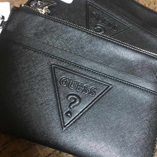 GUESS(ゲス)のGUESS クラッチ バッグ メンズのバッグ(セカンドバッグ/クラッチバッグ)の商品写真