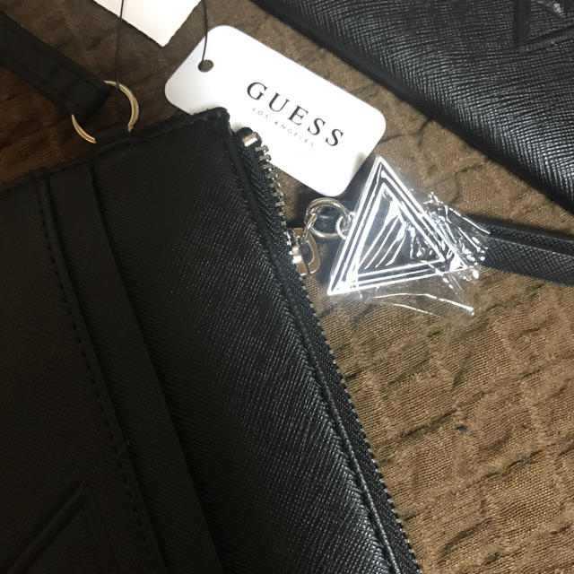 GUESS(ゲス)のGUESS クラッチ バッグ メンズのバッグ(セカンドバッグ/クラッチバッグ)の商品写真