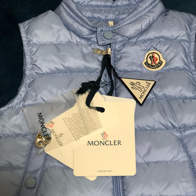 MONCLER(モンクレール)のMONCLER モンクレール キッズ ダウンベスト 12/18 キッズ/ベビー/マタニティのベビー服(~85cm)(ジャケット/コート)の商品写真