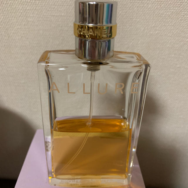 CHANEL(シャネル)のCHANEL ALLURE オーデトワレ 50ml コスメ/美容の香水(香水(女性用))の商品写真