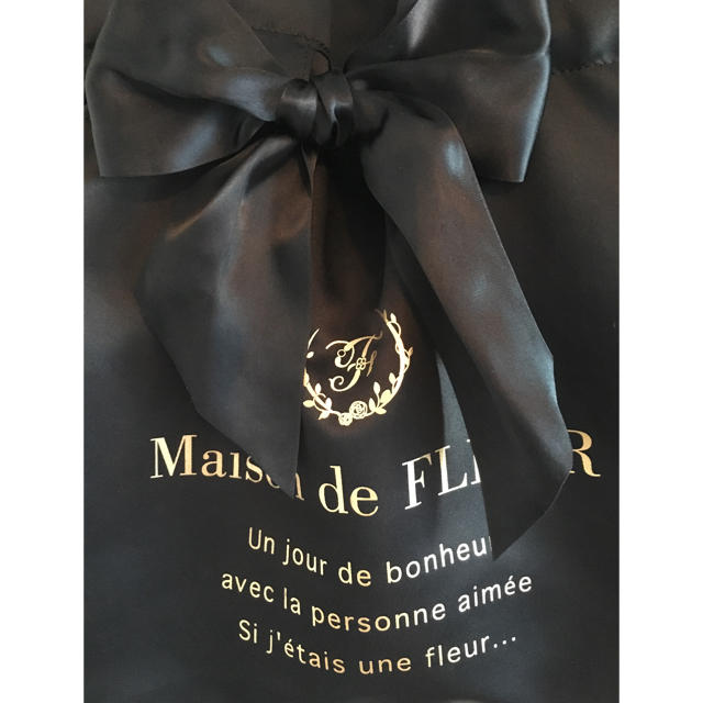 Maison de FLEUR(メゾンドフルール)の【美品】メゾンドフルールリボン トートバッグ レディースのバッグ(トートバッグ)の商品写真