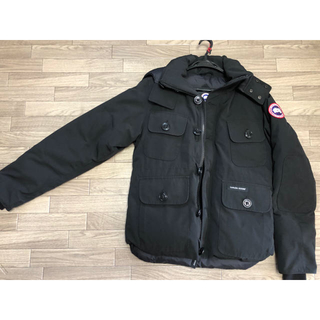 カナダグース(CANADA GOOSE)のカナダグース  セルカーク パーカ  フード付 ダウンジャケット黒色 美品(ダウンジャケット)