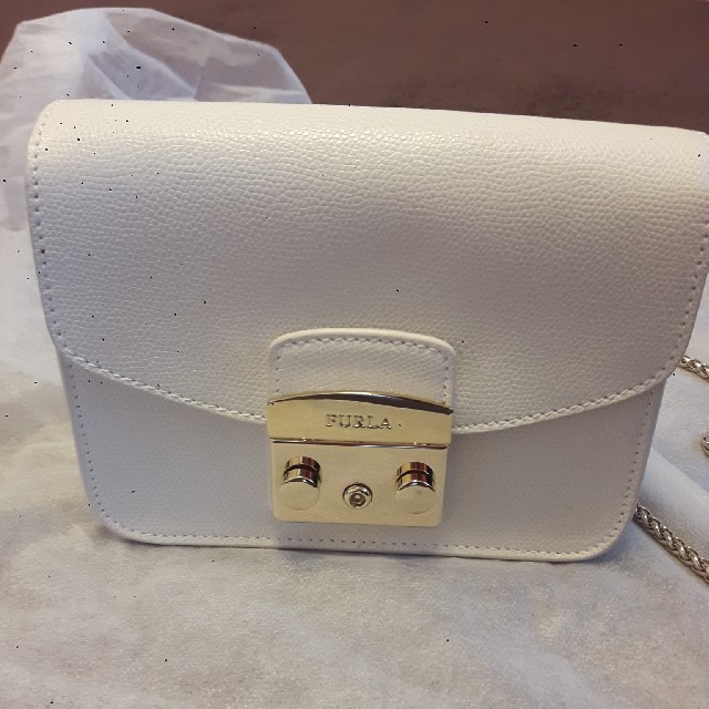 FURLA 　メトロポリス　ホワイト