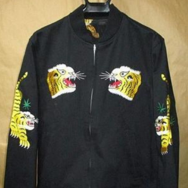 WACKO MARIA(ワコマリア)のカズシックスさん専用　ワコマリア　14SS リバーシブル　虎 刺繍　スカジャン メンズのジャケット/アウター(スカジャン)の商品写真