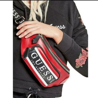 ゲス(GUESS)の★GUESS ポーチ★【 新品未使用品】(ポーチ)