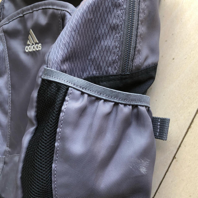 adidas(アディダス)の☆中古☆アディダス キッズ バックパック  キッズ/ベビー/マタニティのこども用バッグ(リュックサック)の商品写真