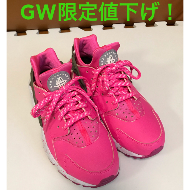 NIKE(ナイキ)のNIKE ID ARI ナイキ ハラチ ピンク スニーカー GW値下げ！ レディースの靴/シューズ(スニーカー)の商品写真