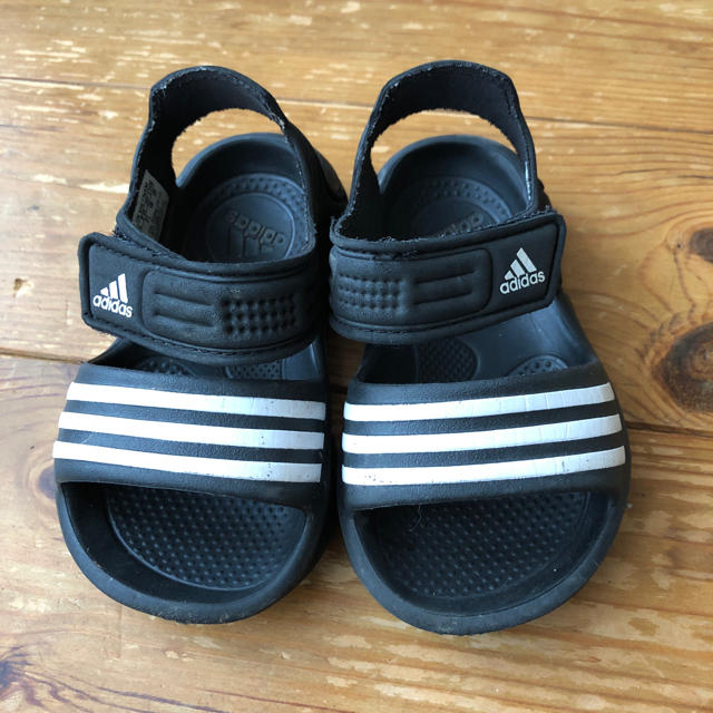 adidas(アディダス)の13.0 アディダス サンダル キッズ/ベビー/マタニティのベビー靴/シューズ(~14cm)(サンダル)の商品写真