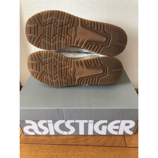 asics(アシックス)のアシックスタイガー ゲルライト3 メンズの靴/シューズ(スニーカー)の商品写真