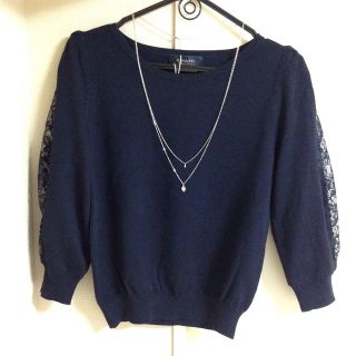 ジャスグリッティー(JUSGLITTY)の新品 袖レースデザインスリーブニット 紺(カットソー(長袖/七分))