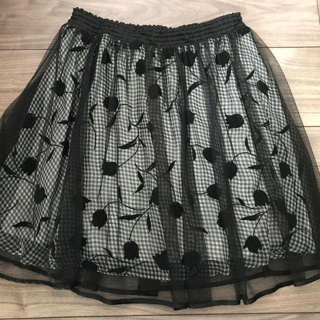 L'EST ROSE(レストローズ)のギンガムチェック×チューリップ チュールスカート レディースのスカート(ミニスカート)の商品写真