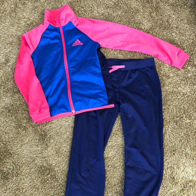 adidas(アディダス)のadidas ジャージ 上・下 １５０㎝ キッズ/ベビー/マタニティのキッズ服女の子用(90cm~)(その他)の商品写真