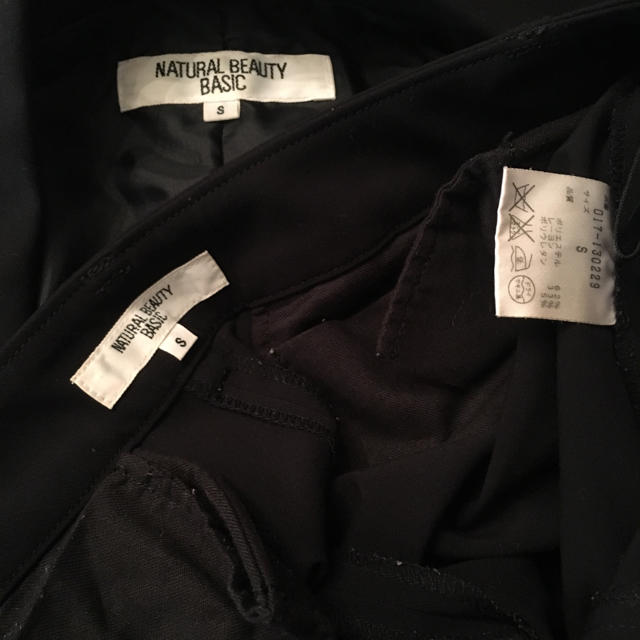 NATURAL BEAUTY BASIC(ナチュラルビューティーベーシック)のナチュラルビューティベーシック 黒 パンツスーツ レディースのフォーマル/ドレス(スーツ)の商品写真