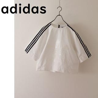 アディダス(adidas)のアディダス　ショート丈　カットソー　白(Tシャツ(半袖/袖なし))