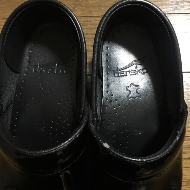 dansko(ダンスコ)のdansko☆サボ エナメルブラック レディースの靴/シューズ(その他)の商品写真