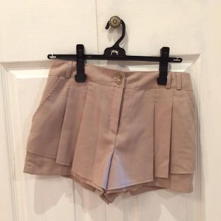 トッコ(tocco)の美品 ベージュ  ショートパンツ(ショートパンツ)