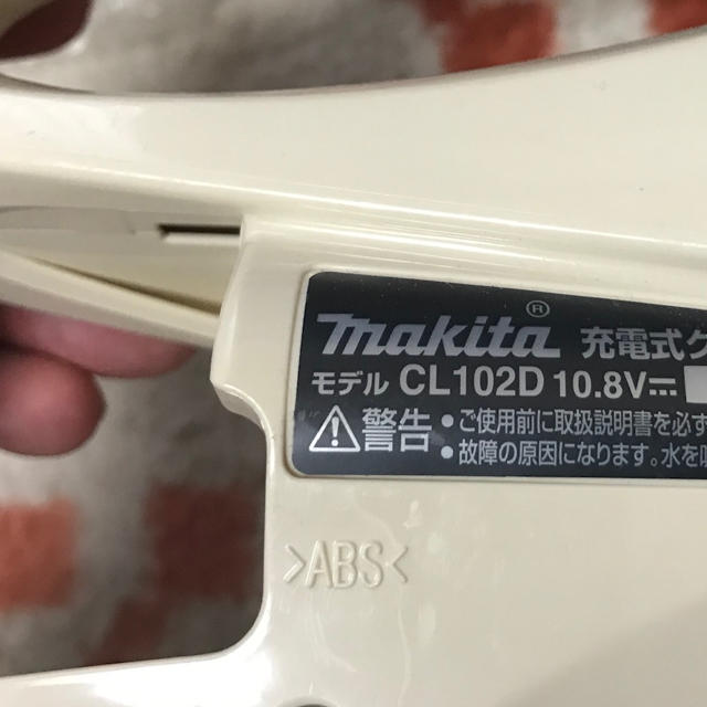 Makita(マキタ)のマキタ 充電式クリーナー CL102D 10.8V スマホ/家電/カメラの生活家電(掃除機)の商品写真